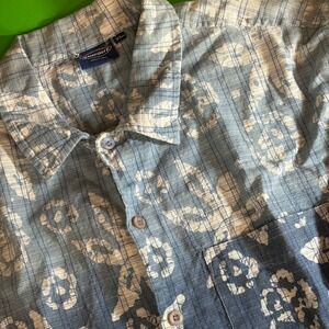 Sideout‎ Button Up Shirt Mens XL Blue Batik Floral AOP Ombre Short Sleeve Cotton